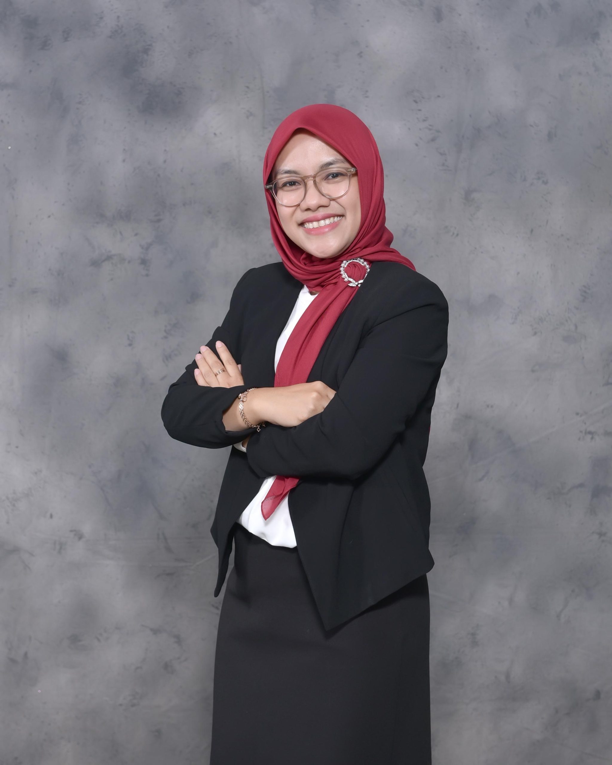 Dr. Dwi Agustina, SIP., MPA – Dekan FIA